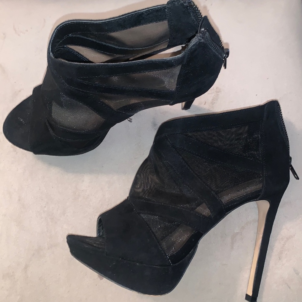 Peep toe mesh heels